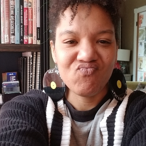 Meet Ya Posher... - Picture 3 of 16